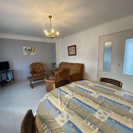 Maison Fouras, 4 Pieces, 5 Personnes - Fr-1-709-3 Holiday home Fouras