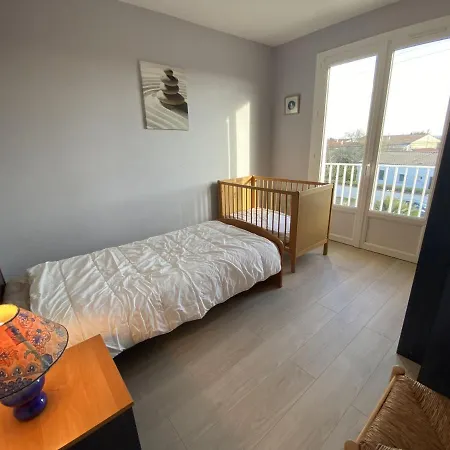 Maison Fouras, 4 Pieces, 5 Personnes - Fr-1-709-3 Fouras